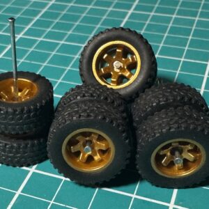1/64 Truck wheels with Rubber tires - Copper color - For one truck